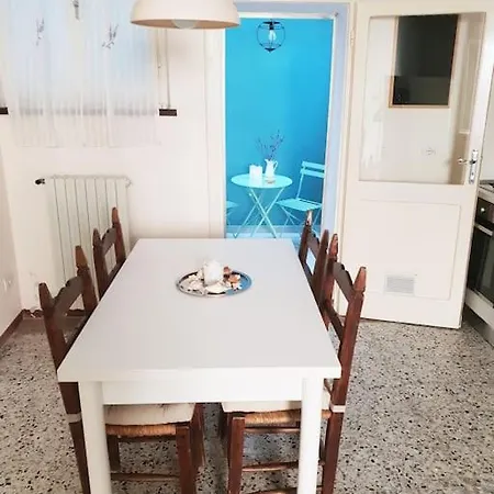 Nyaraló La Casa Azzurra Del Borgo San Giuliano *